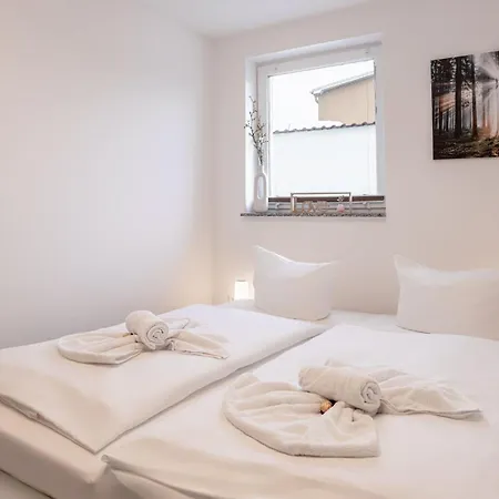 Apartman Haus Himmelglueck - Glueck Mit Terrasse & 2 Schlafzimmer Zinnowitz